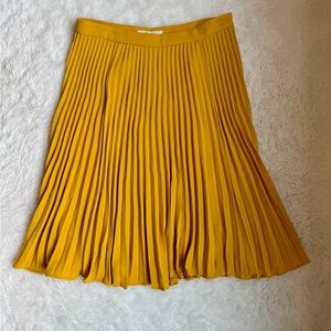 Boden Mustard A-Line Pleated Skirt